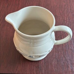 Longaberger Large Pitcher in Classic Blue